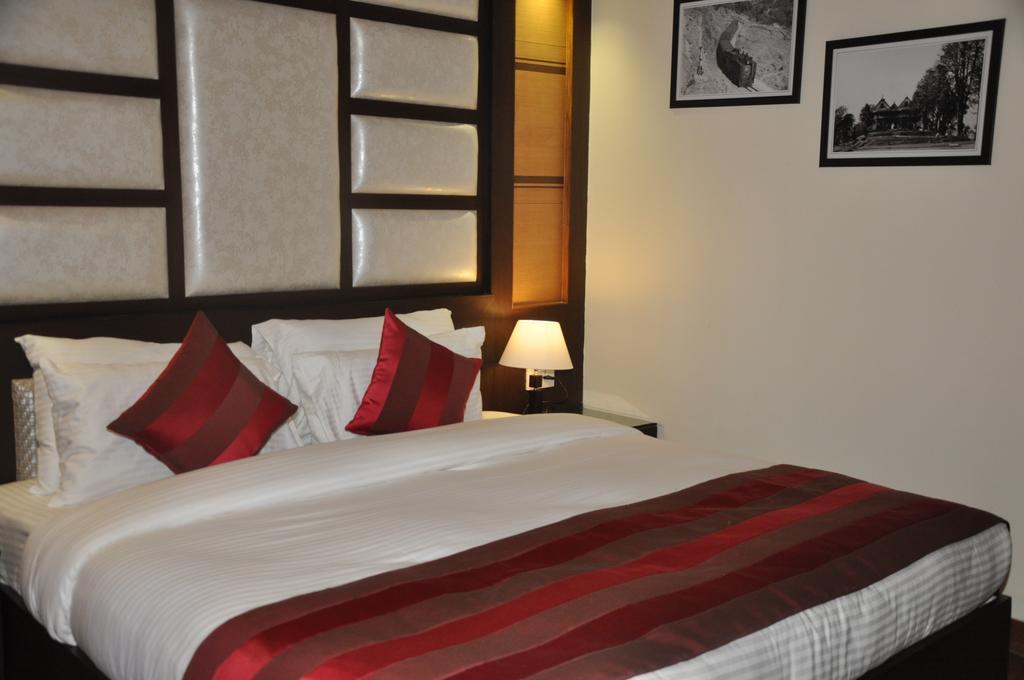 Hotel Southgate Shimla Oda fotoğraf