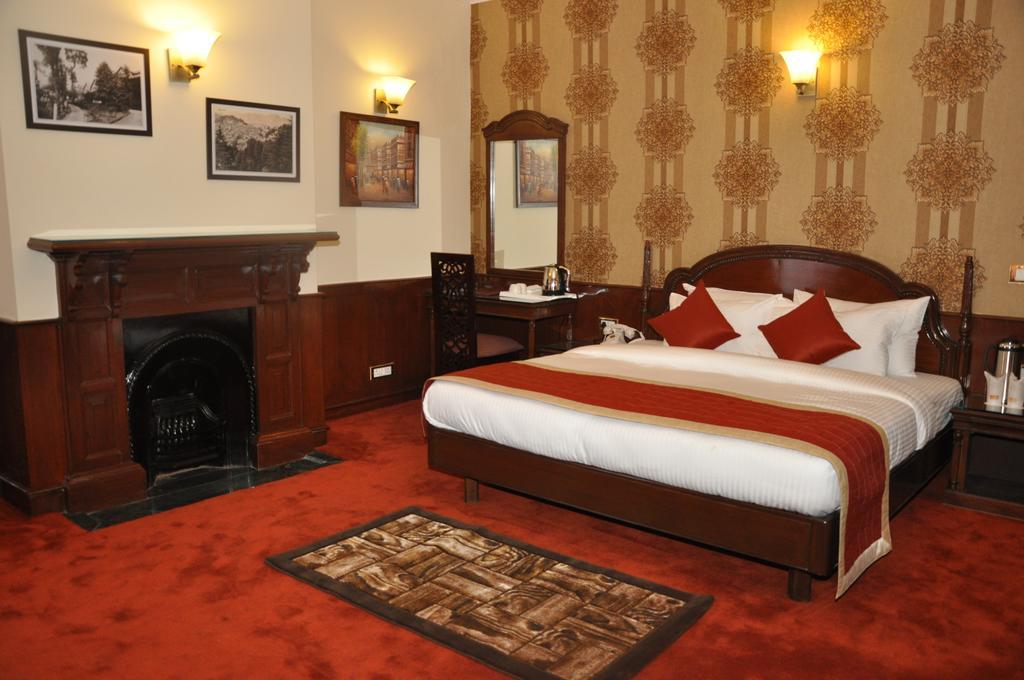 Hotel Southgate Shimla Oda fotoğraf